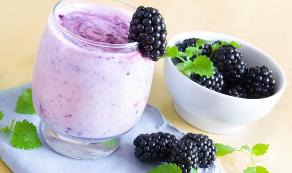 Homemade yogurt in 3 servings