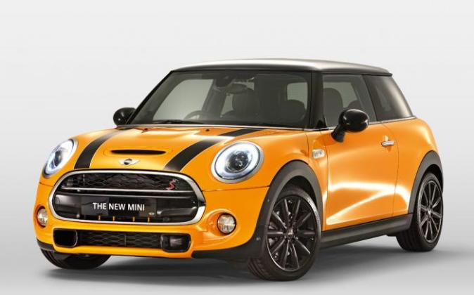 Пятидверный вариант MINI Cooper появится в продаже нынешней осенью